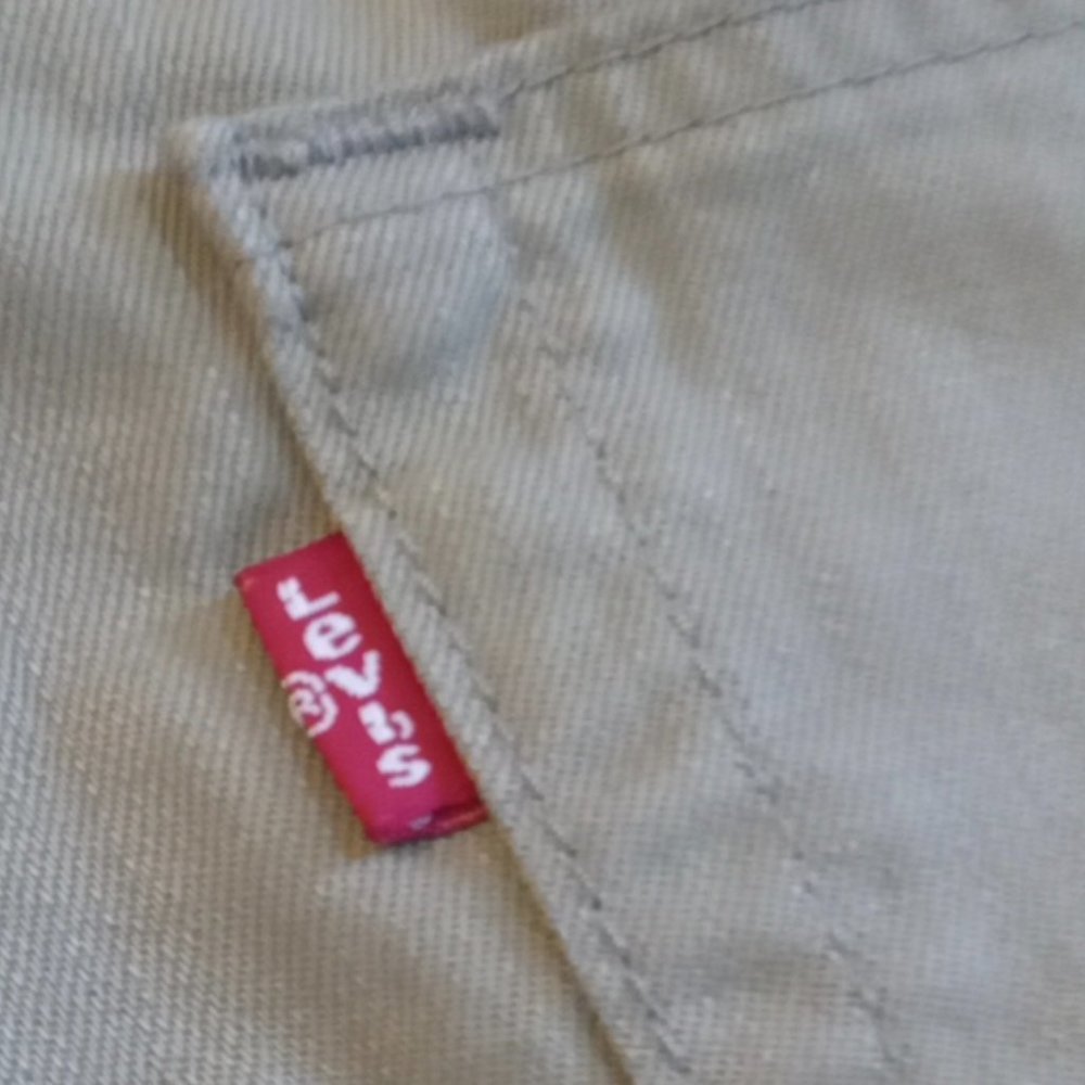 NWT Levi Strauss Relaxed Fit Men's Khaki Color Jeans Style 559 Size 38-32 - Picture 16 of 16